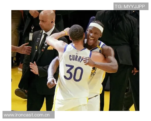 今晚巴特勒否认代替库里成为蝙蝠侠称绝对不是